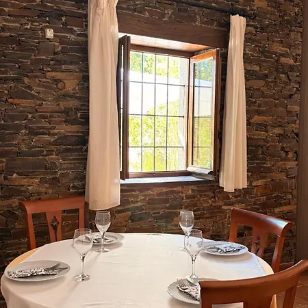 Hotel De La Raya Navasfrias